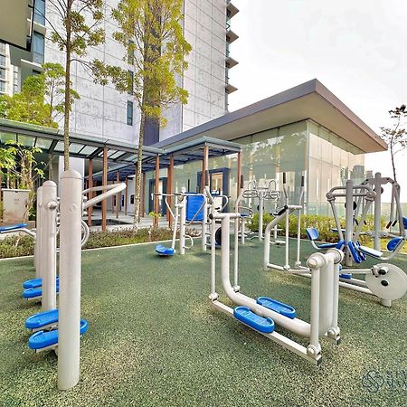 Grand Medini Residence Nusajaya By Stayrene Exterior foto