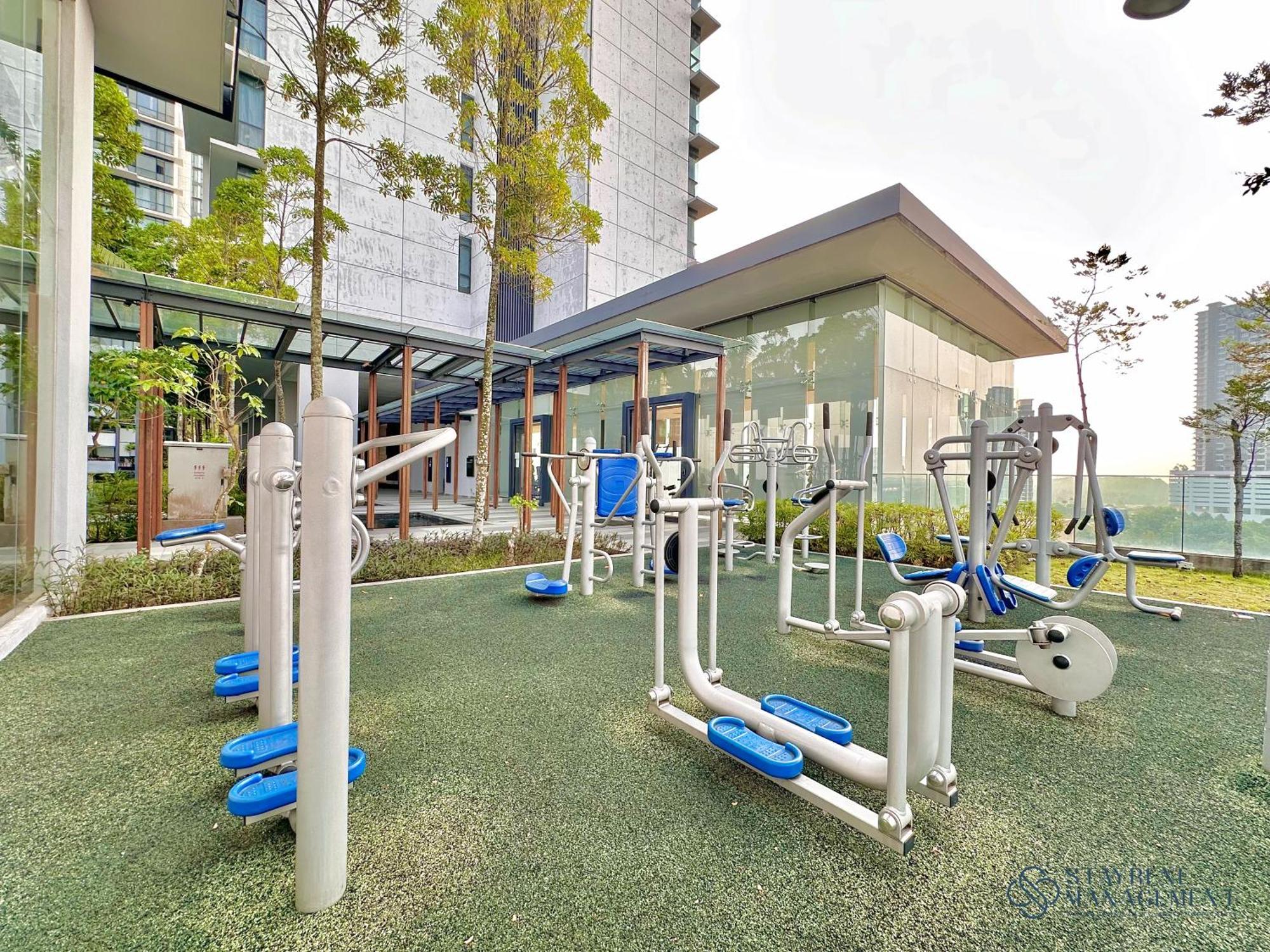 Grand Medini Residence Nusajaya By Stayrene Exterior foto